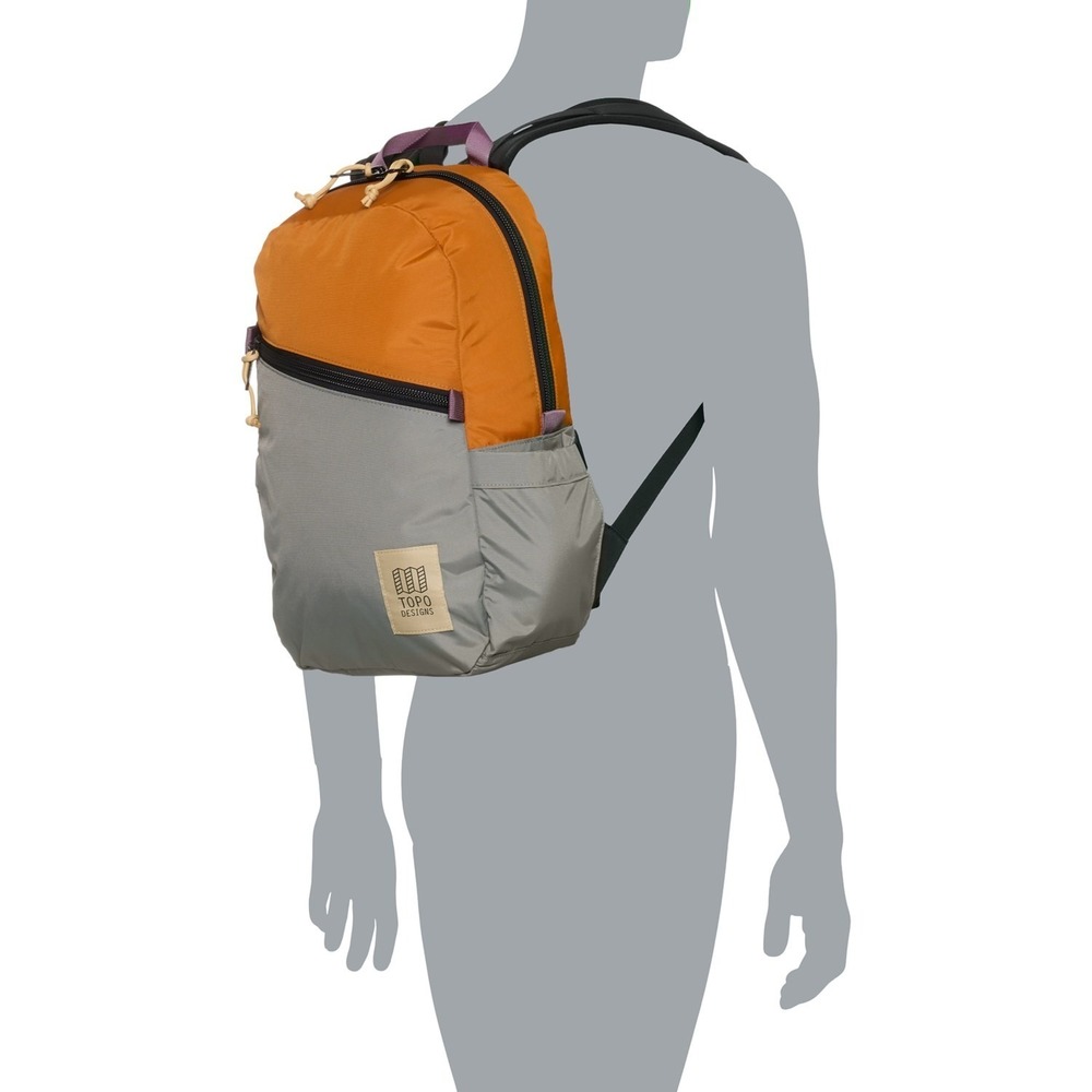 Topo Designs Light Pack 18.5L Backpack Beetle Spice Recycled Nylon Laptop Sleeve
